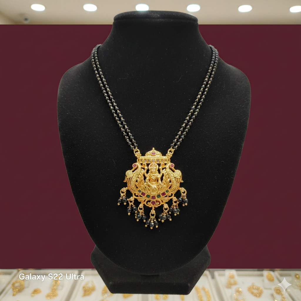 Short Black Beeds - Image 3